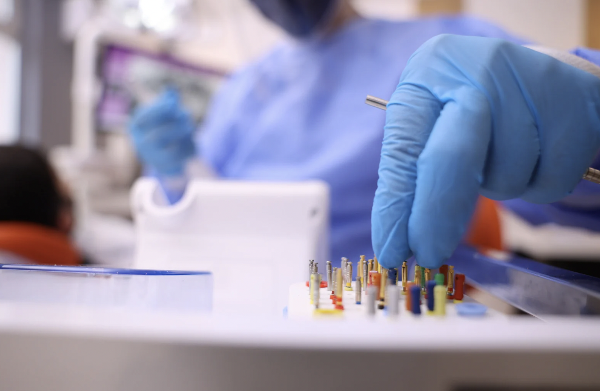 How to choose an instrument set suitable for children's dental treatment? How to choose an instrument set suitable for children's dental treatment?