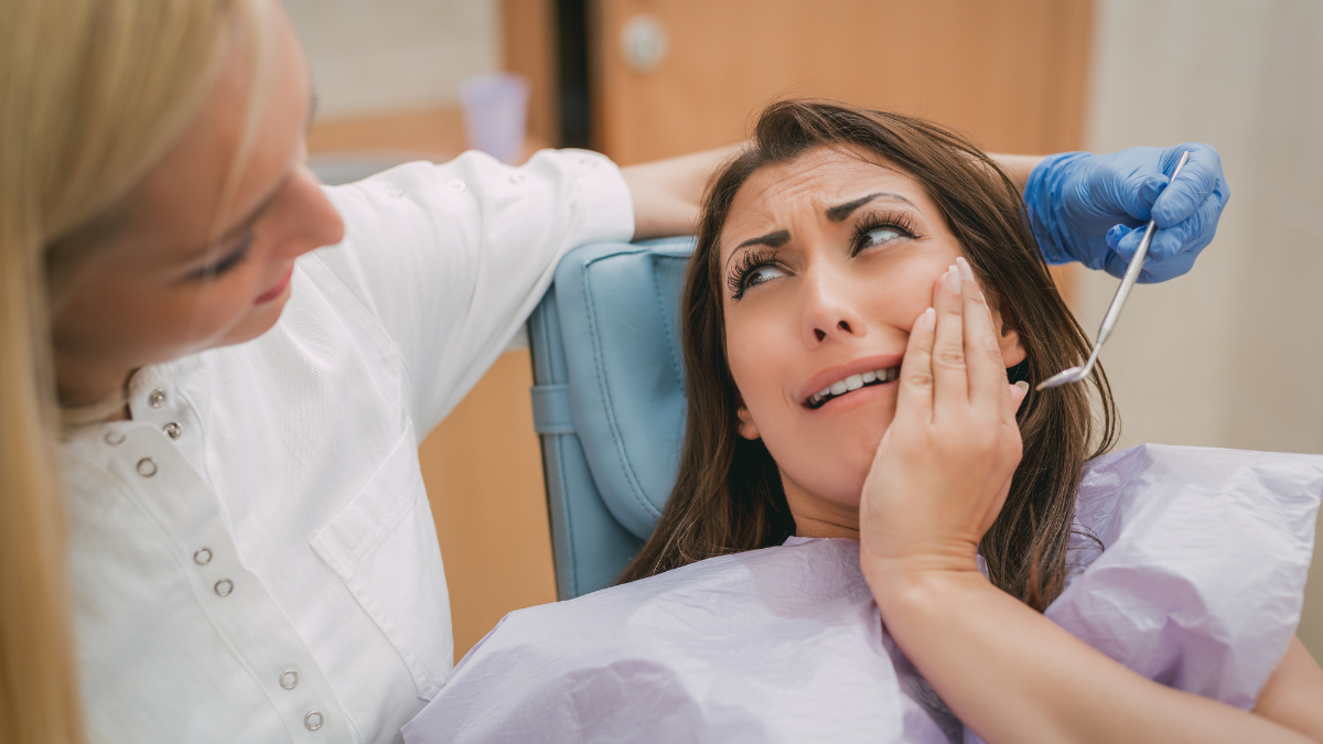 Why do teeth ache when eating?